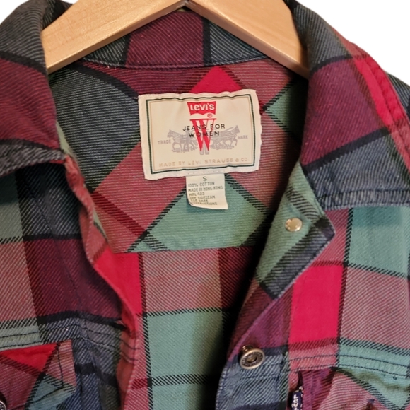 Levi's Western Wear Flannal Crop size Small - Picture 2 of 5